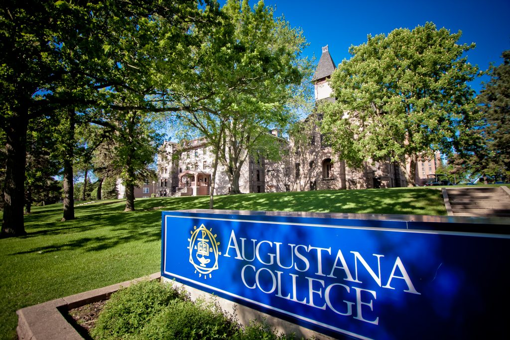 augustana college illinois dining room