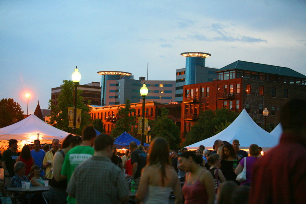 Kalamazoo MI Great College Deals